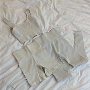Seamless Ribbed Activewear Set - white